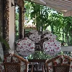 Villa Well Done Butik *